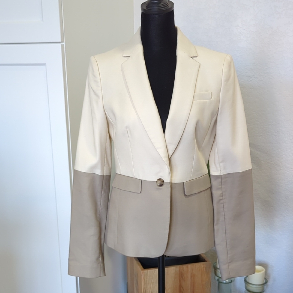 Banana Republic Cream and Tan Blazer